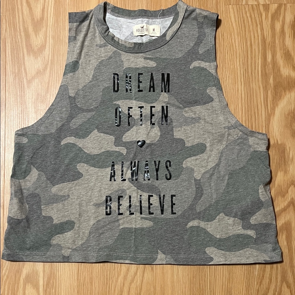 Hollister Gray and Green Camo Crop Top, size M